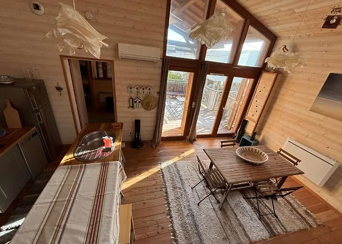 Aig 195 Chalet Loft En Bois Massif Avec Terrasse Et Vue Mer Alpehytte *